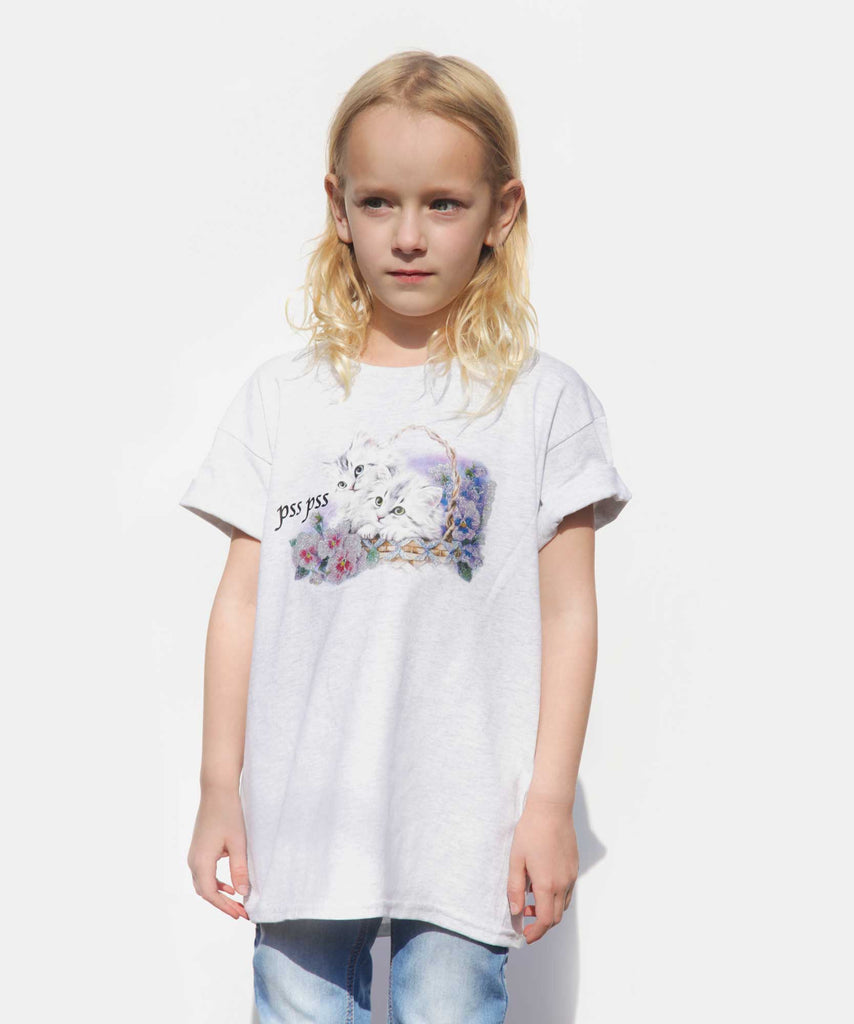 Ash grey cotton tee with vintage cat graphic
