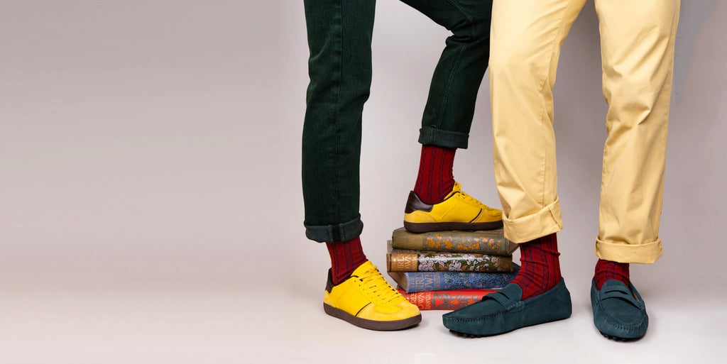Matching dark red cotton socks from OKAYOK
