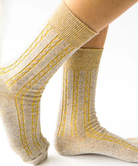 Cotton dress socks with cable design in grey and orange