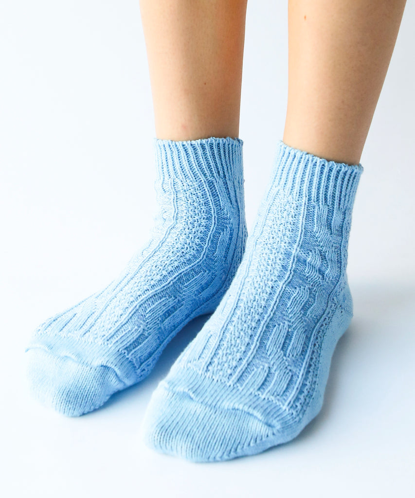 100% cotton ankle socks with knit pattern in light blue