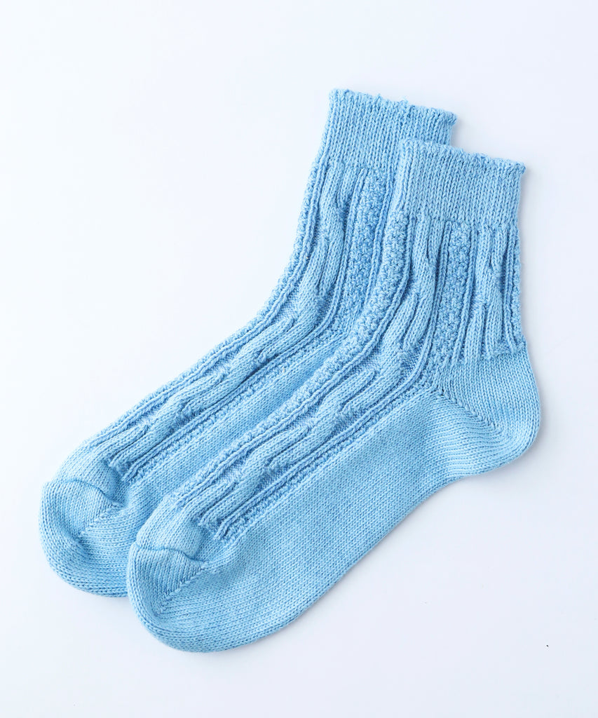 100% cotton ankle socks with knit pattern in light blue
