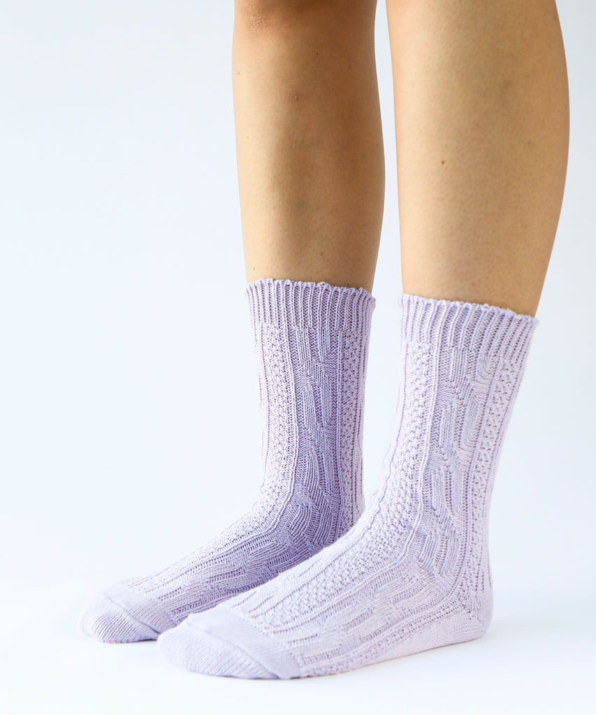 100% cotton socks with knit pattern in light purple