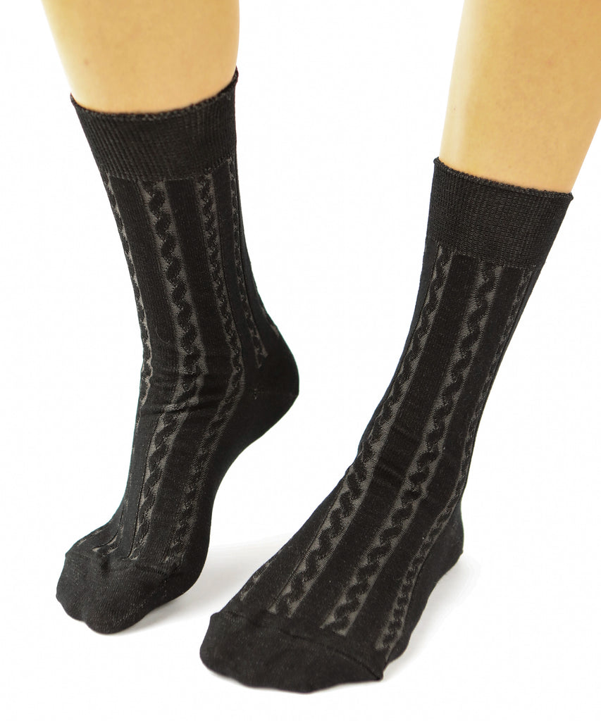 Cotton dress socks with cable design in black and grey